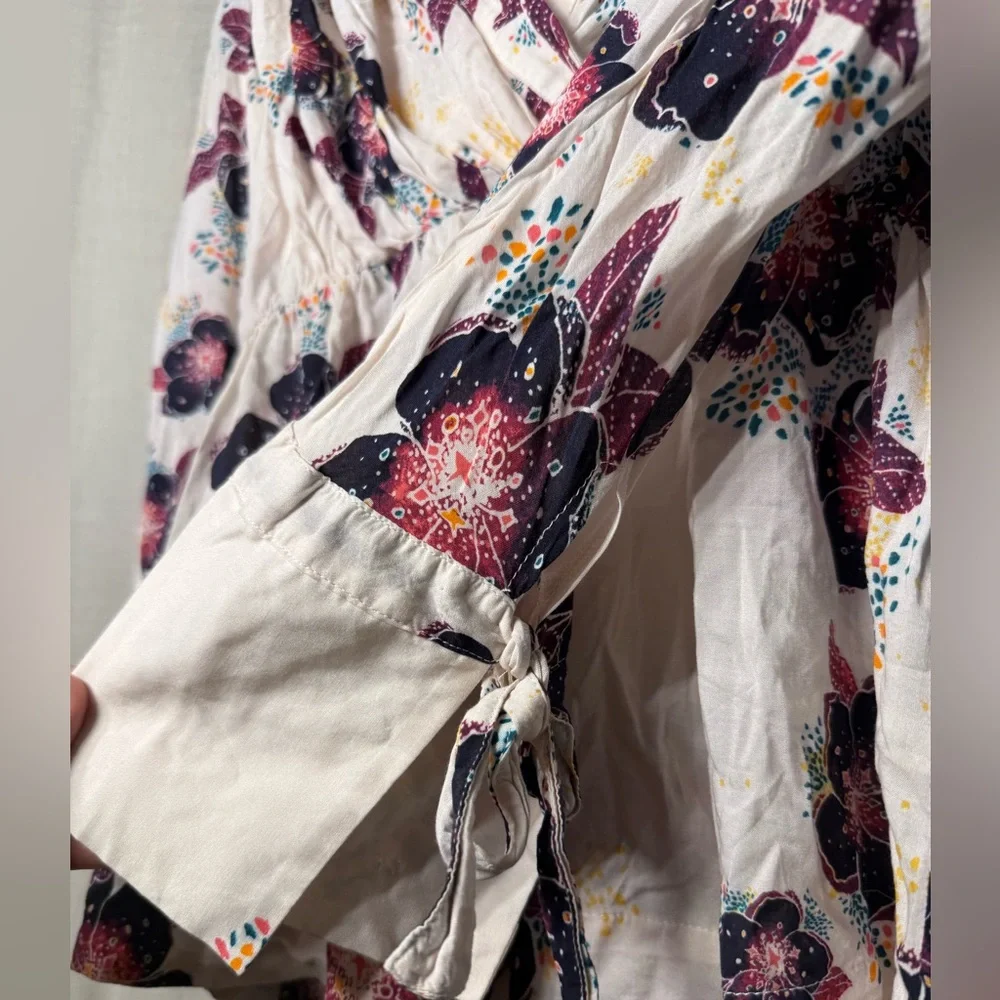 Free People Women’s Tuscan Dreams Tunic Floral Tie Sleeve V-Neck‎ Top